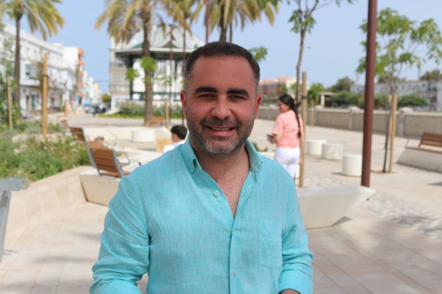 “El domingo hay que votar al PSOE para que sigan llegando fondos europeos, tal y como vemos con los casi 11 millones de euros que se ejecutan en materia de infraestructuras”