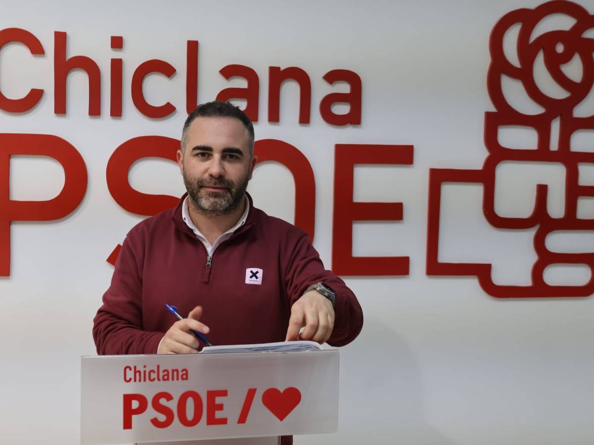 “¿Dónde están los 150 millones de euros que la señora Hita dice que ha invertido la Junta de Andalucía en&nbsp;Chiclana?”