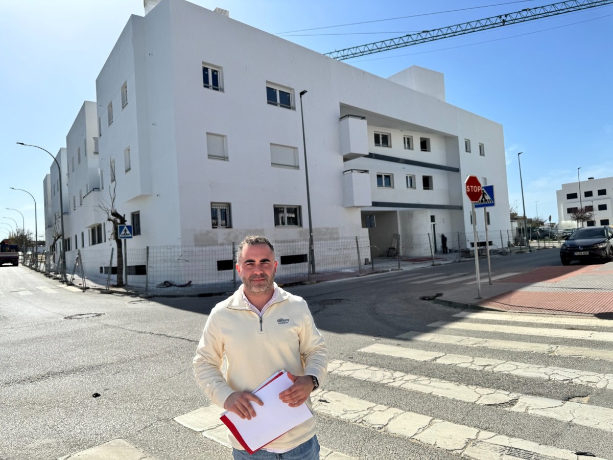 “La Junta de Andalucía apenas ha destinado 522.000 euros de los 19 millones que el Ayuntamiento de Chiclana está gestionando en&nbsp;vivienda”